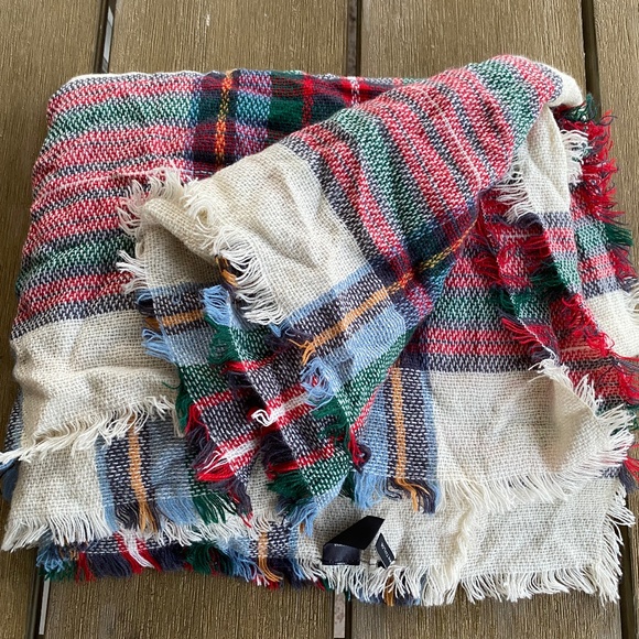 Ann Taylor Accessories - Ann Taylor beautiful holiday oversized scarf/wrap